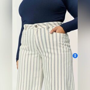 NCE Plus relaxed wide leg jeans white and black striped cloud size 18W